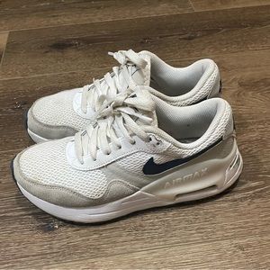 Nike AirMax System size 7 women’s